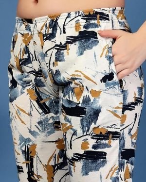 UZARUS Women Regular Shorts